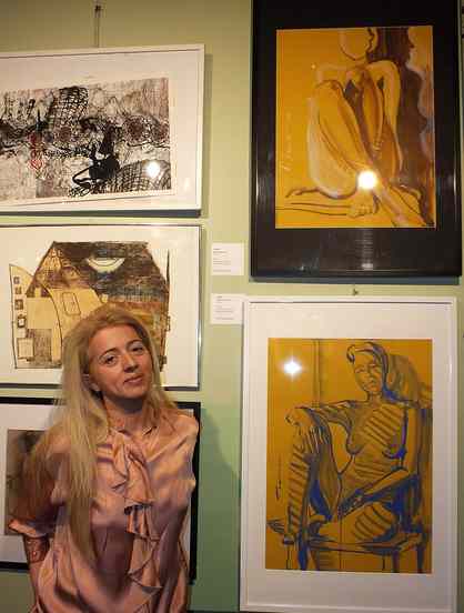 Paula CRAIOVEANU si lucrarile sale din expozitia "Women Power in Art" de la Castelul Cantacuzino Busteni 2019