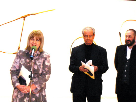 MAXIM DUMITRAS - Imagine de la vernisajul expozitiei de la Galeria SENSO martie 2008