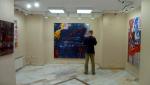 Marius Burhan la expozitia "Conexiuni si Semne" de la Galeria Senso 2014